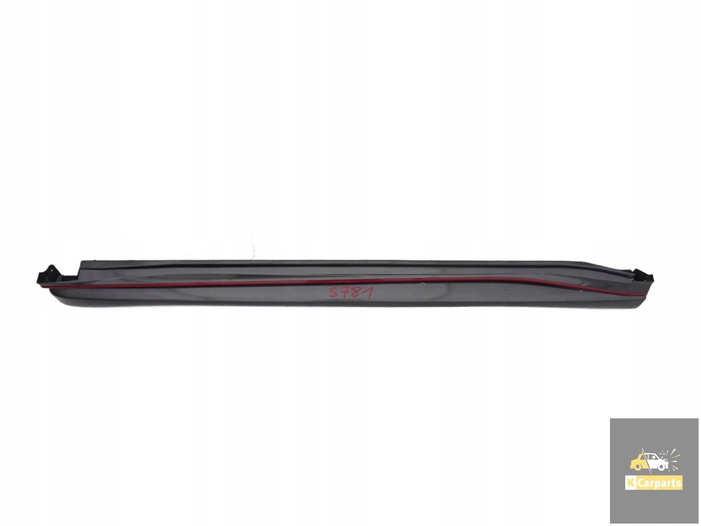 Q311M12, Nissan Juke NISMO dorpelstrip LINKS