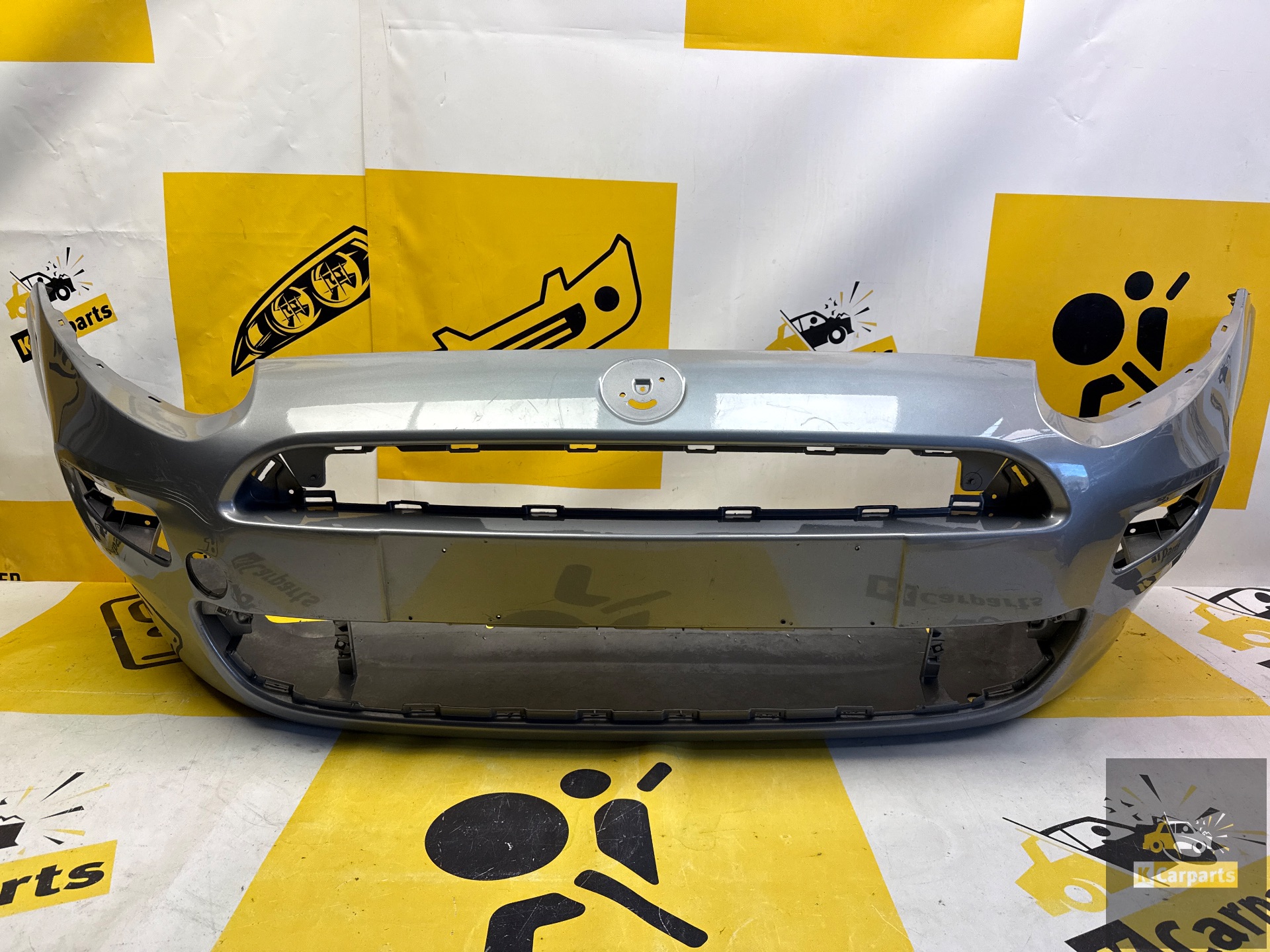 Voorbumper Fiat punto 2010-2016 735536139 bumper 