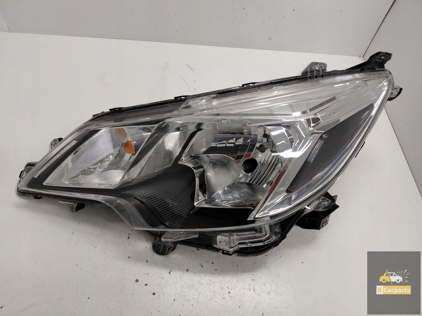 8301D445, Mitsubishi Space Star II Normaal linkerlamp