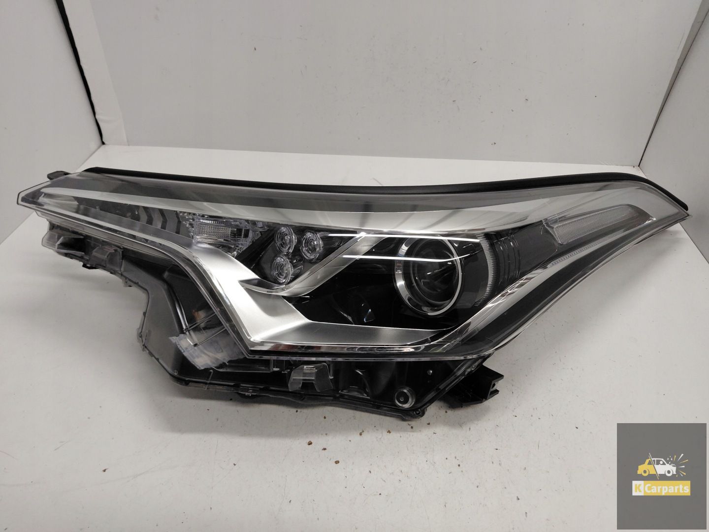 81150-F4031-00, Toyota CHR LED lens left lamp Ideal