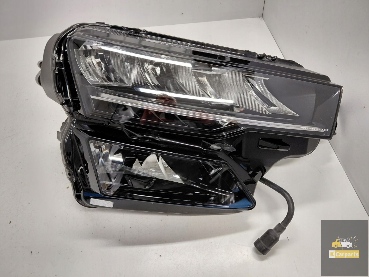 57B.941.010, Skoda Karoq Lift LED-Leuchte rechts