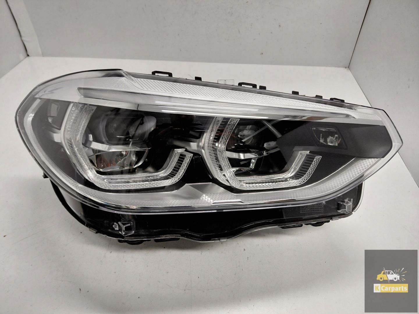 8739654, BMW G01 G02 X3 X4 Feu arrière adaptatif LED 5 broches droit