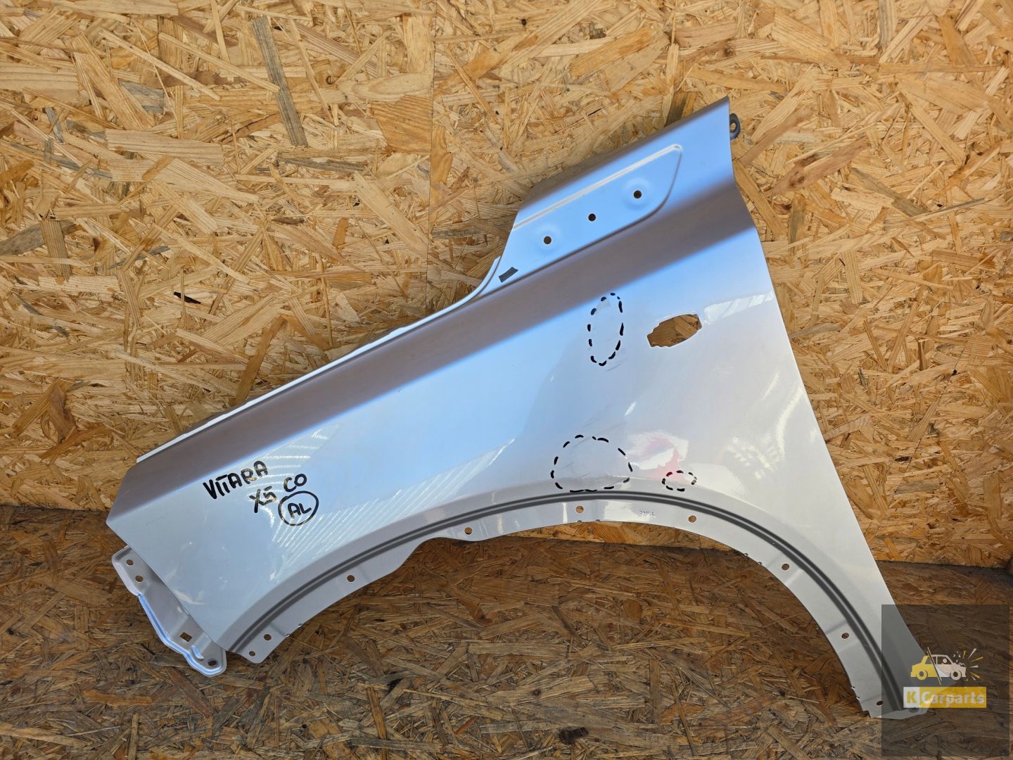 Suzuki Vitara III 15- left front fender