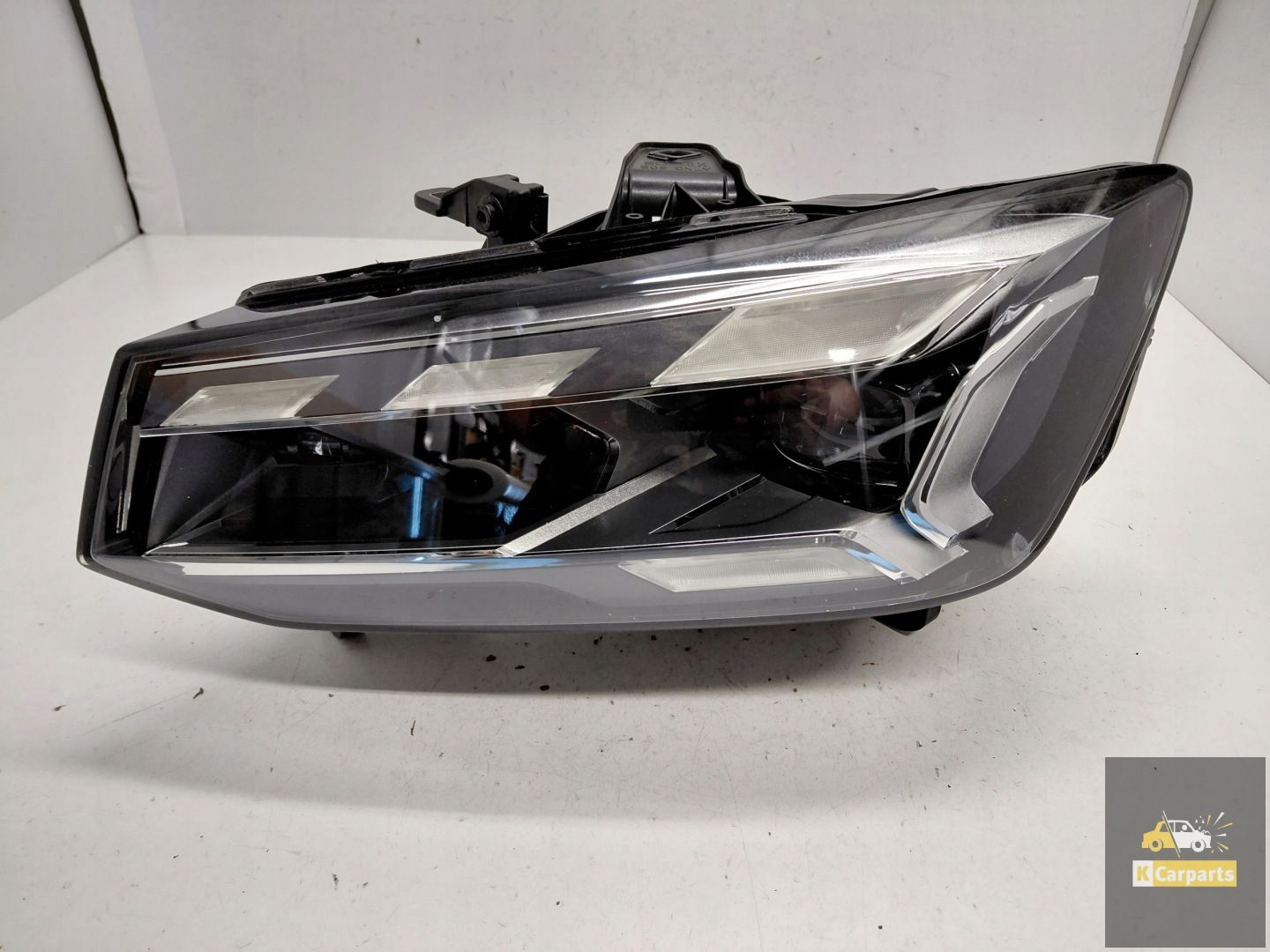 81A941035, Audi Q2 81A Matrix linkerlamp