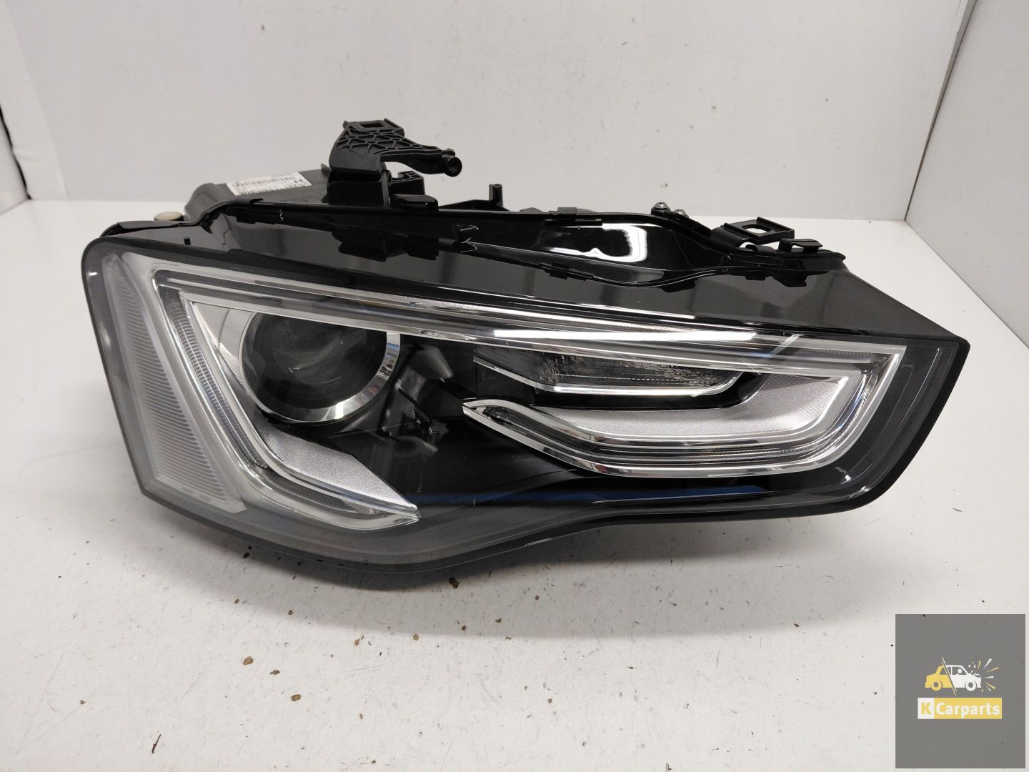 8T0941006C, Audi A5 8T0 Phare xénon droit sans torsion