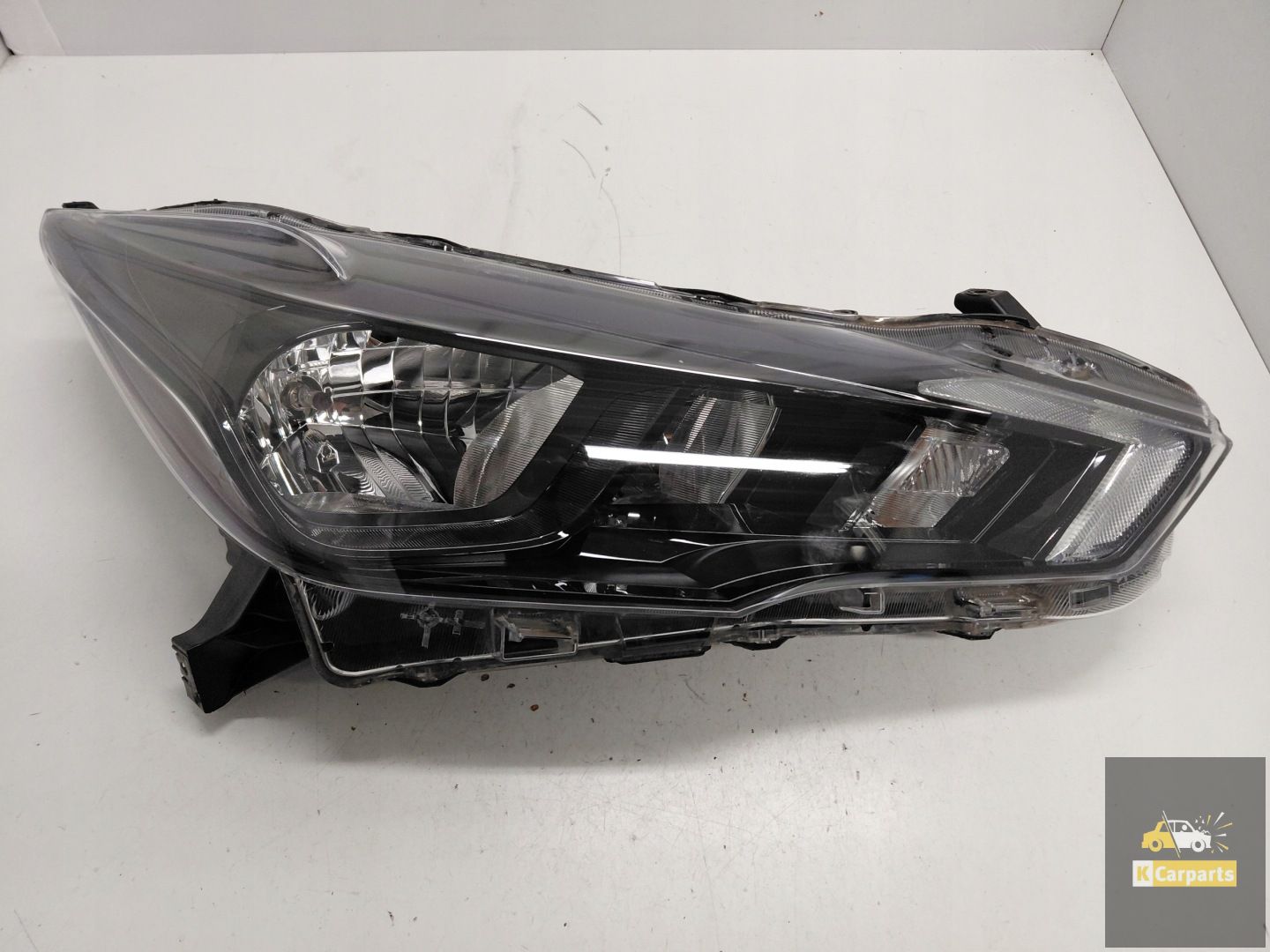 260105FA0B, Nissan Micra K14 Donker Zwart Rechterlamp Perfect