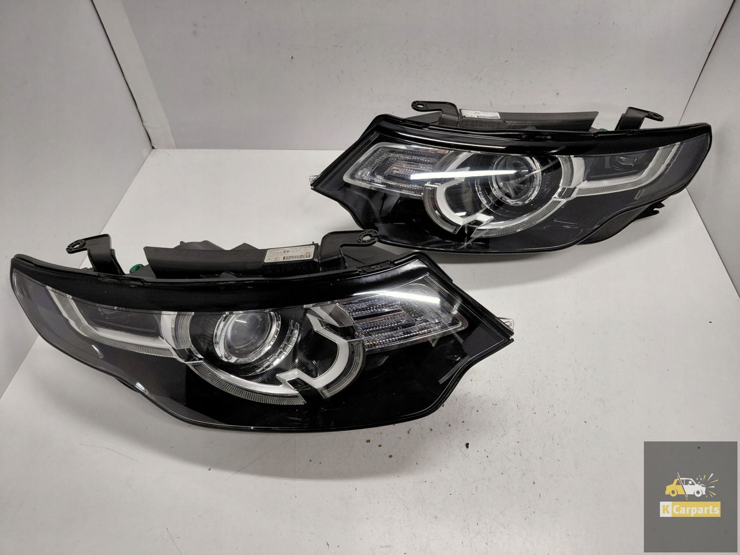 FK7213W030EE, Phare avant droit sans torsion pour Land Rover Discovery Sport
