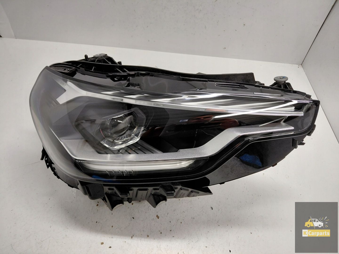 5A03E32, BMW G42 LED lamp right