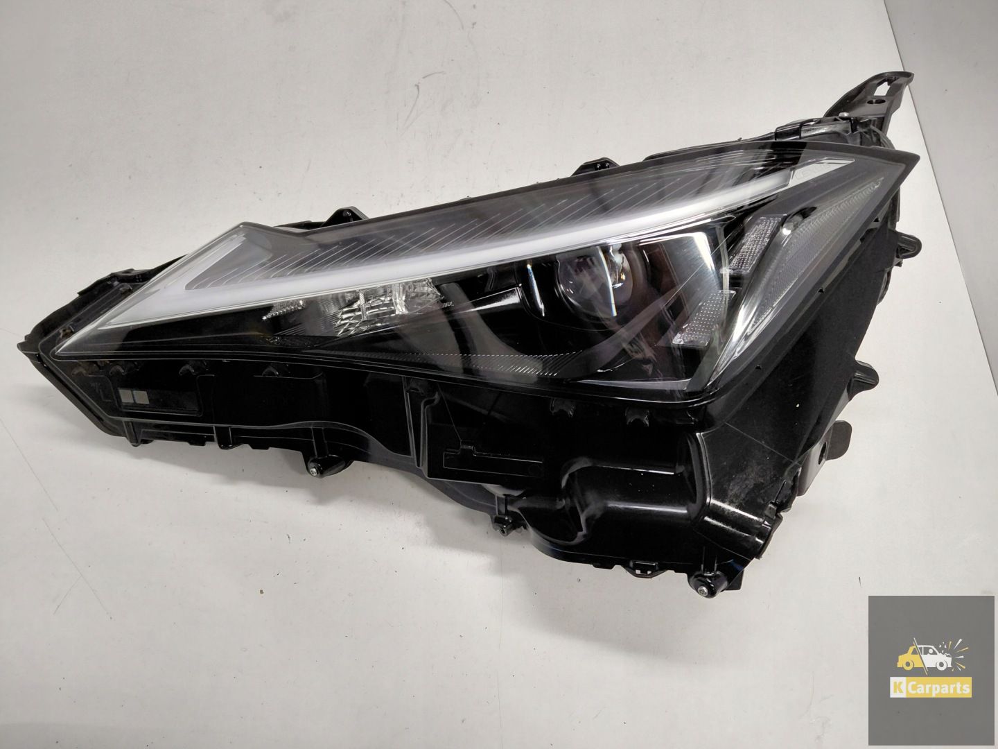 Lexus UX Lift LED F-Sport Zwart linkerlamp