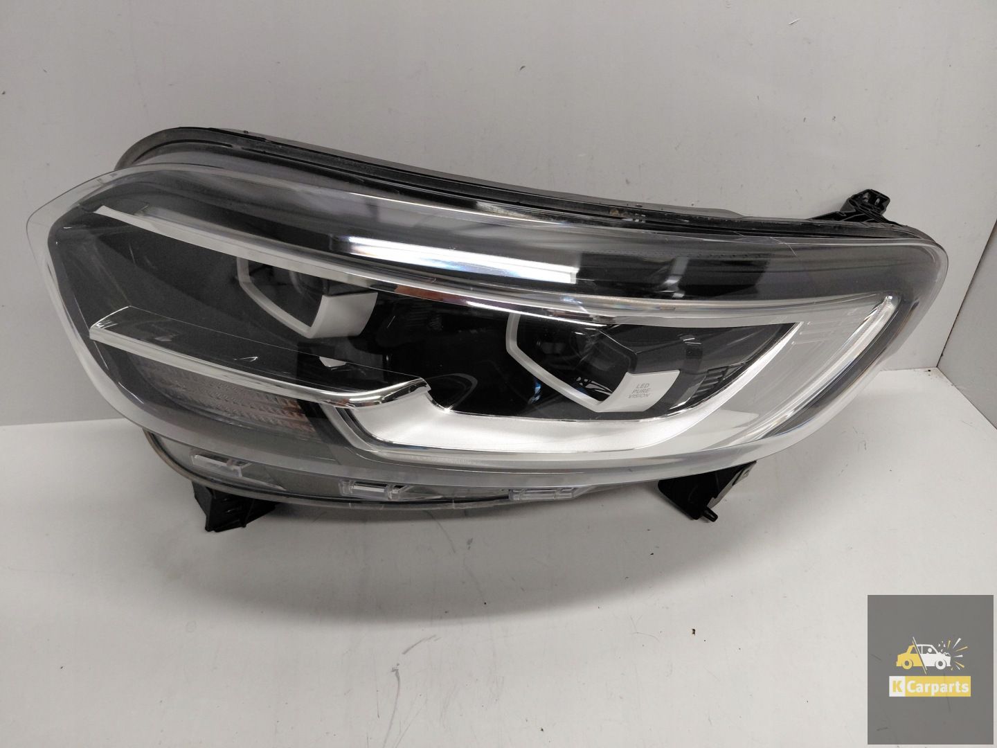 260608114R, Renault Kadjar Lift Full LED light left