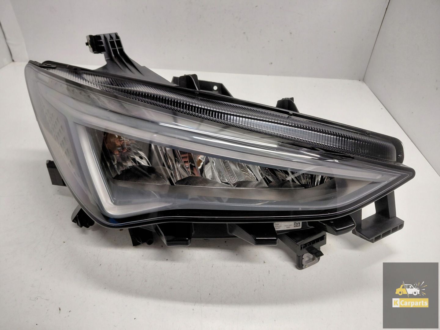 10F.941.008.K, Cupra Born right
