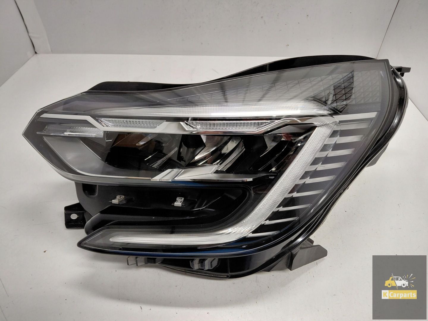 260600666R, Renault Captur II Full Led linkerlamp Ideaal
