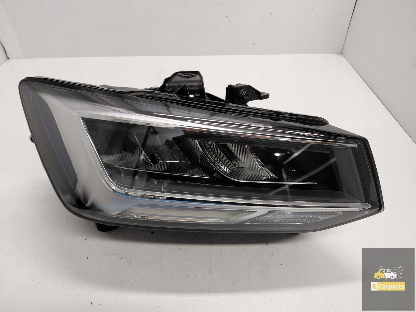 81A941012C, Audi Q2 Lift LED rechterlamp Ideaal