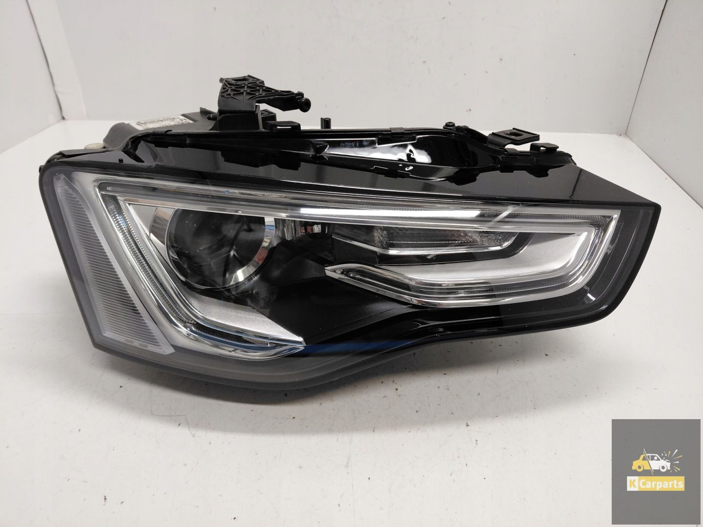 8T0941754C, Audi A5 8T0 Phare de torsion xénon de levage droit en parfait état