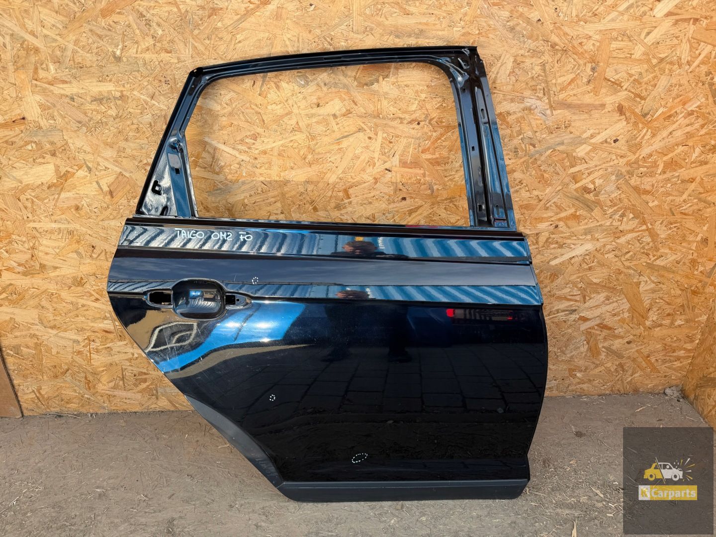 VW Taigo rear door right
