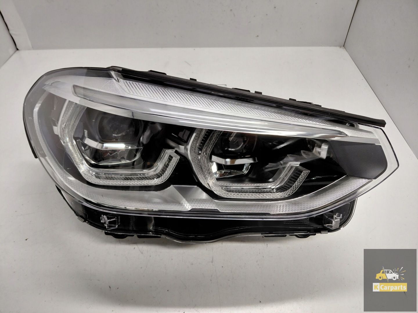 8739654, BMW G01 G02 X3 X4 Feu arrière adaptatif LED 5 broches droit
