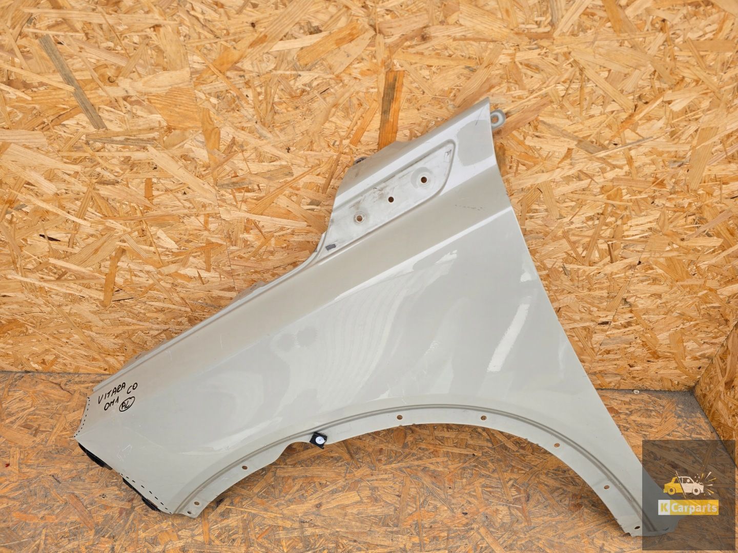 Suzuki Vitara III 15- left front fender
