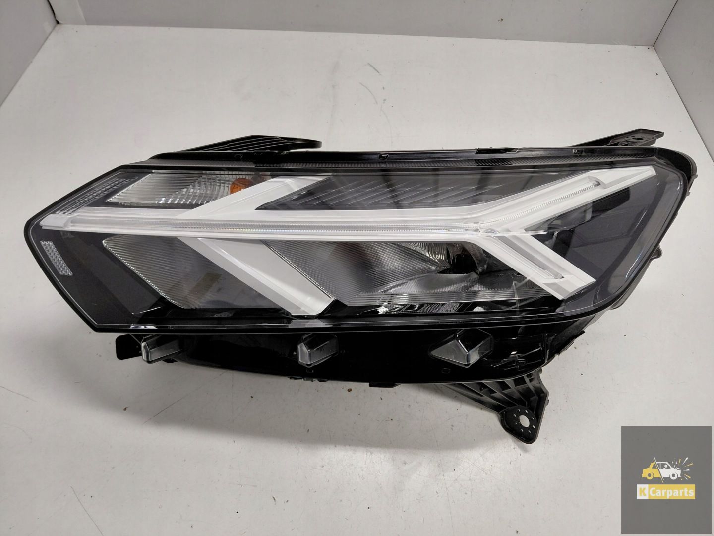 260603392R, Dacia Sandero III Logan III Jogger Wit LED-lamp links Ideaal