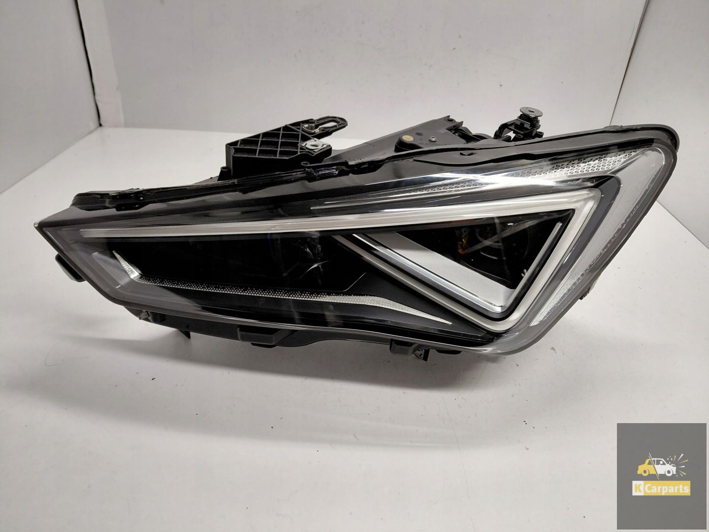 5FG.941.035.B, Cupra Formentor Matrix Linkes Licht