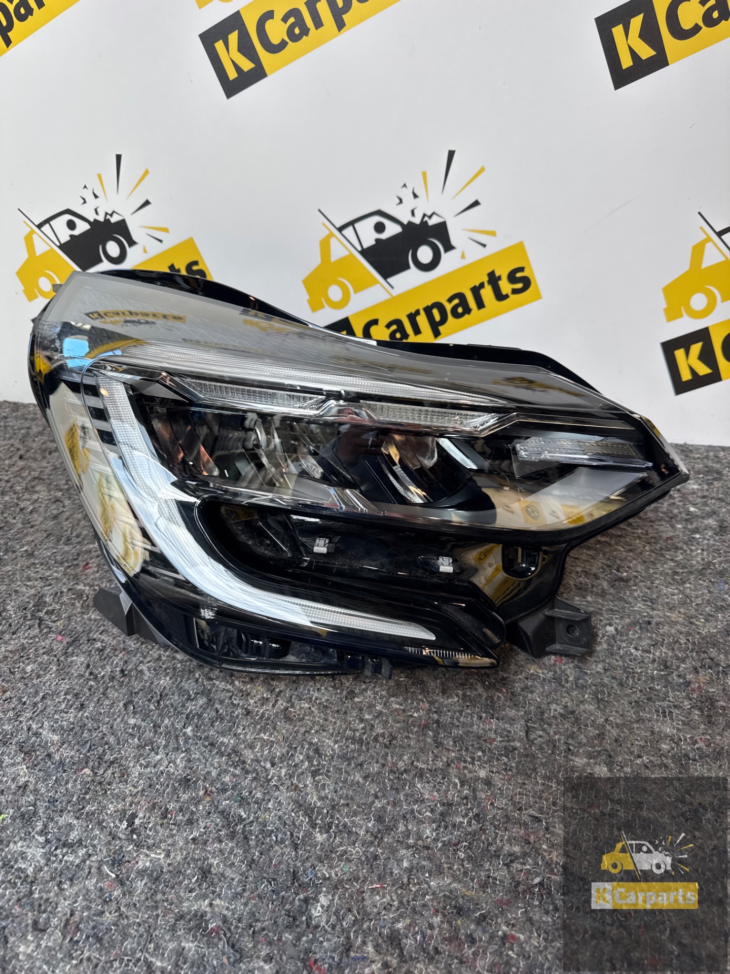 Renault Captur II Full Koplamp rechts 260104900R Origineel