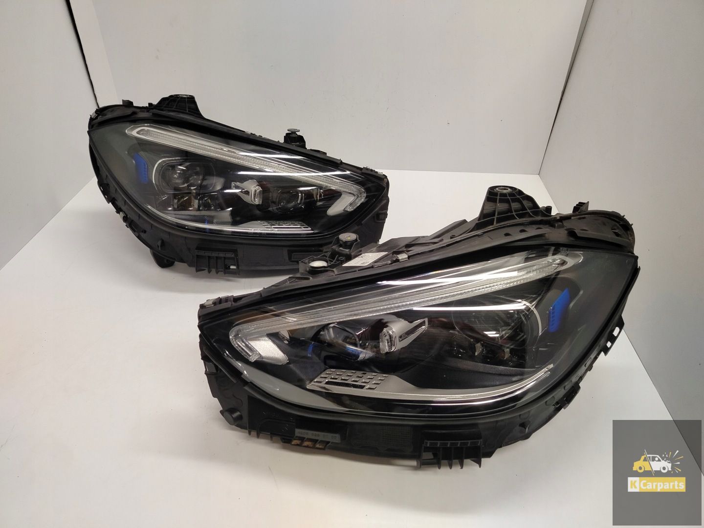 A2069064703, Mercedes C-Class W206 Lamp right digital left