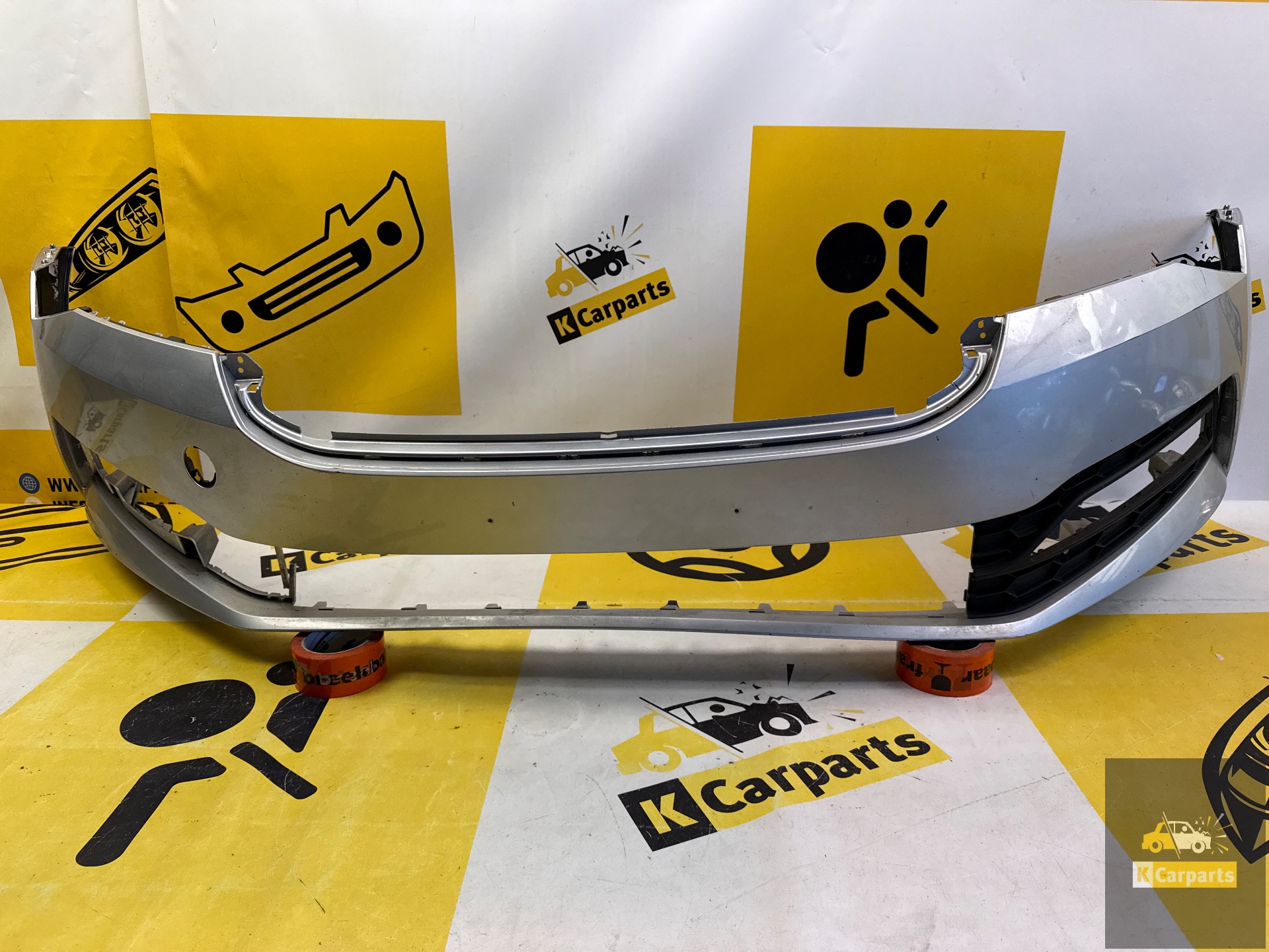 Skoda Superb Facelift Front Bumper KLS PDC 3V0807221F