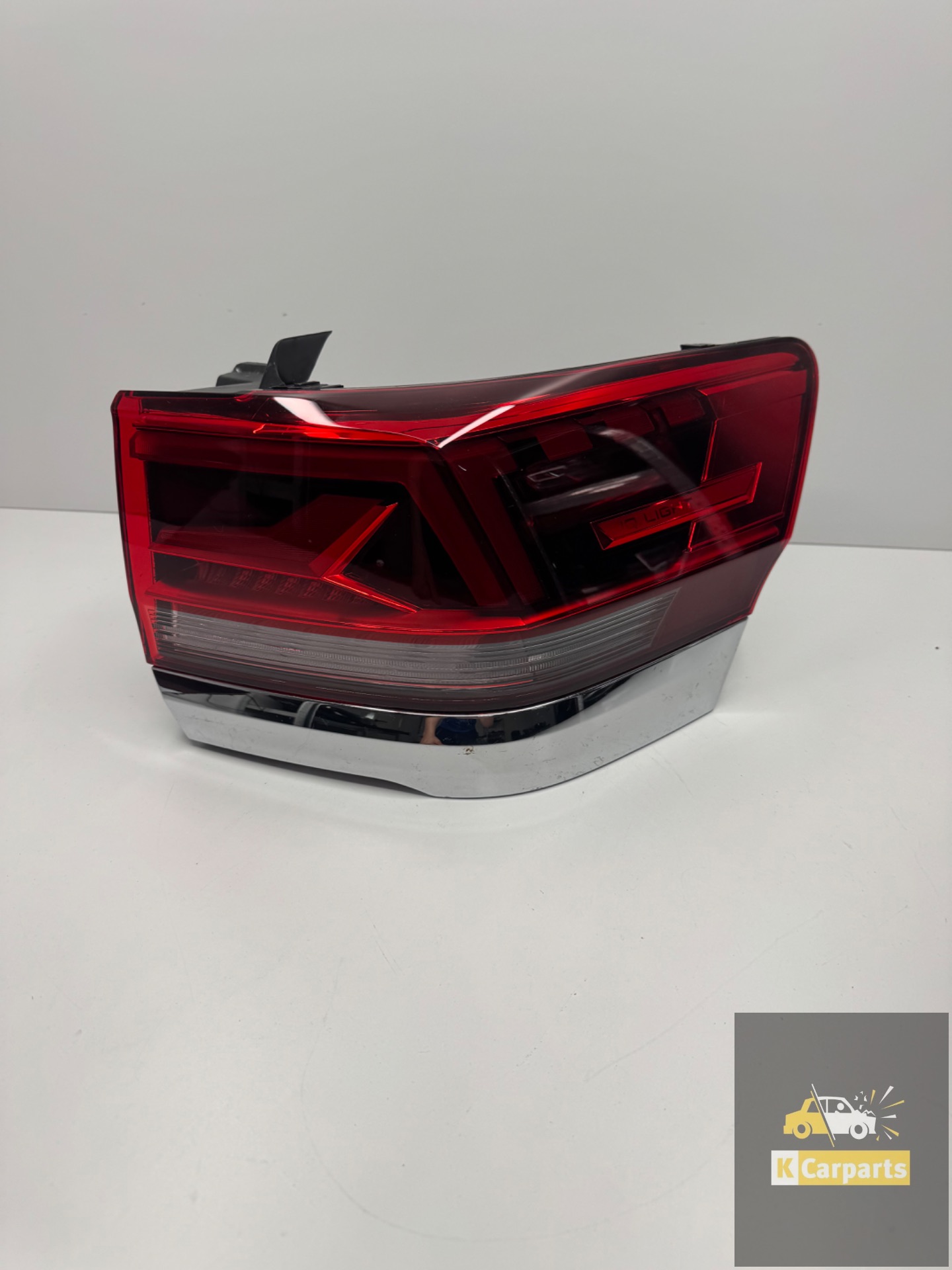 VOLKSWAGEN ATLAS RIGHT REAR LIGHT LED IQ LIGHT 3CN945096D
