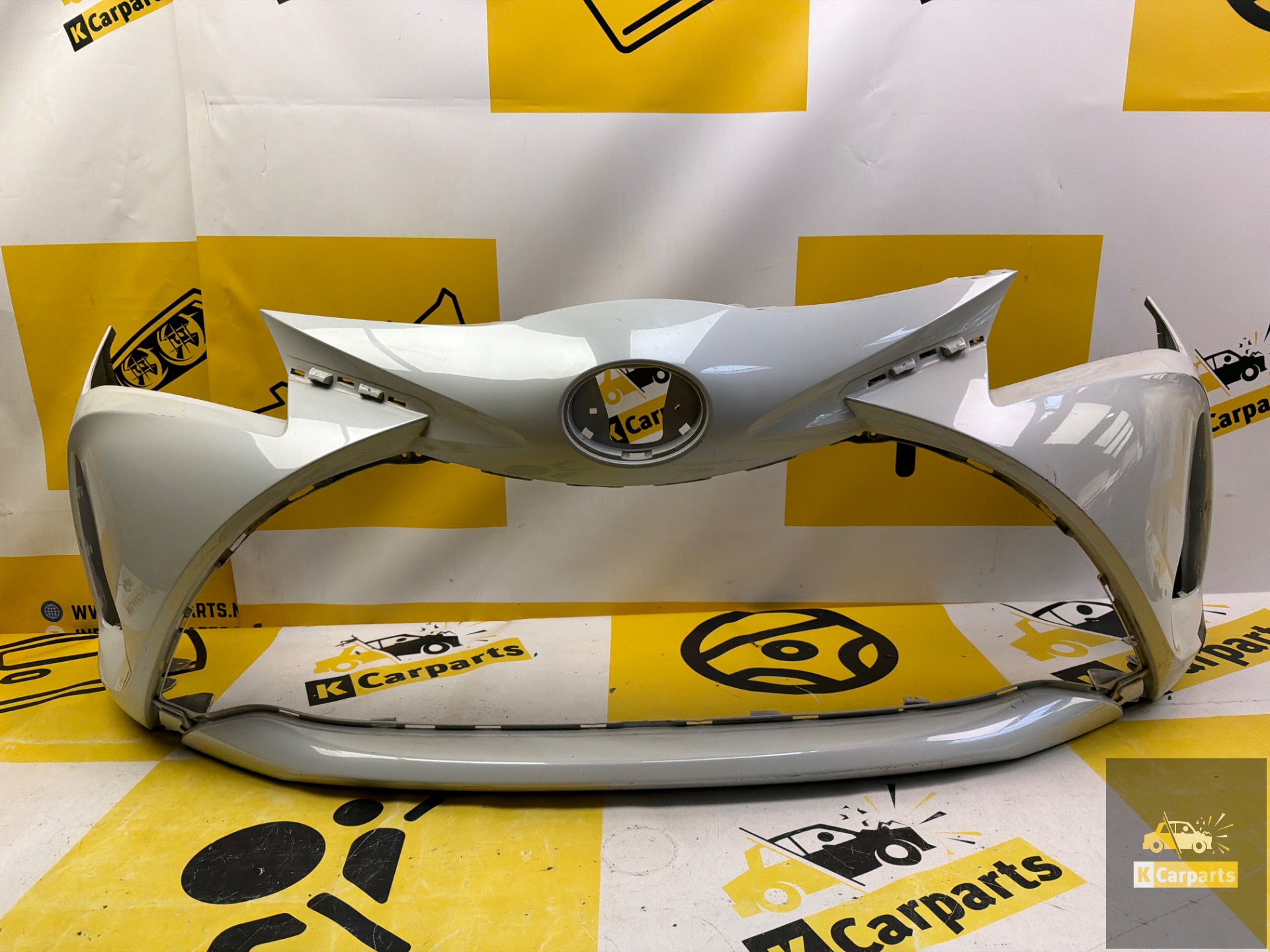 Bumper TOYOTA Yaris front bumper 2014-2018 52119-0D660