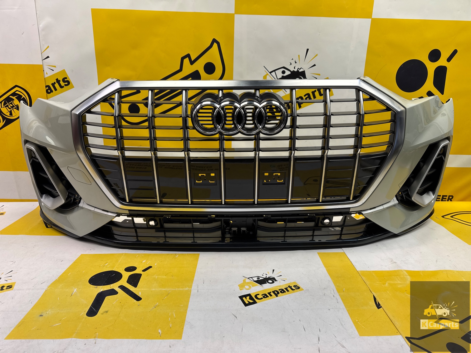Voorbumper Audi Q3 83A F3 S-line SLINE  ORIGINEEL 83A807438