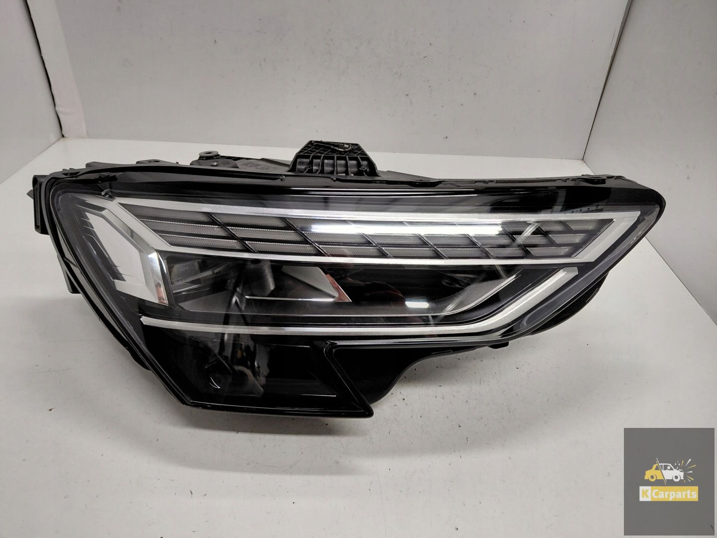 8Y0941036H, Audi A3 8Y Lift Matrix feu arrière droit en parfait état