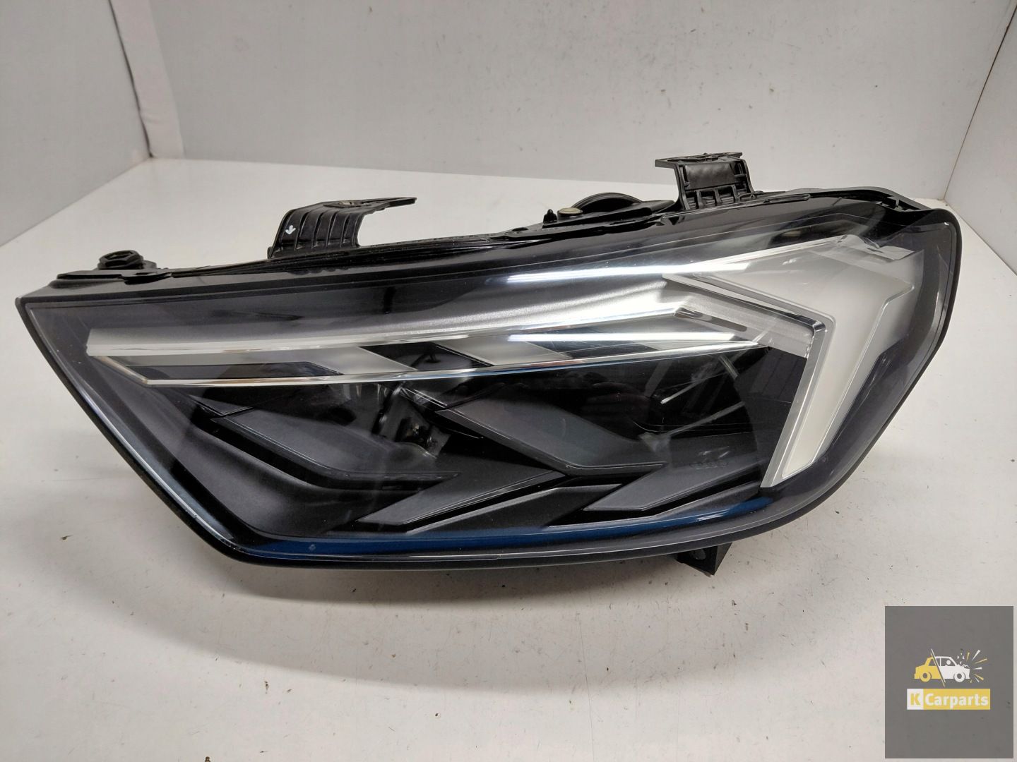 82A.941.033.D, Audi A1 82A II Volledig Led-licht links