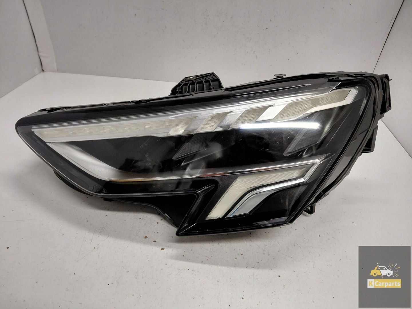 8Y0941033, Audi A3 8Y Full Led linkerlamp Ideaal