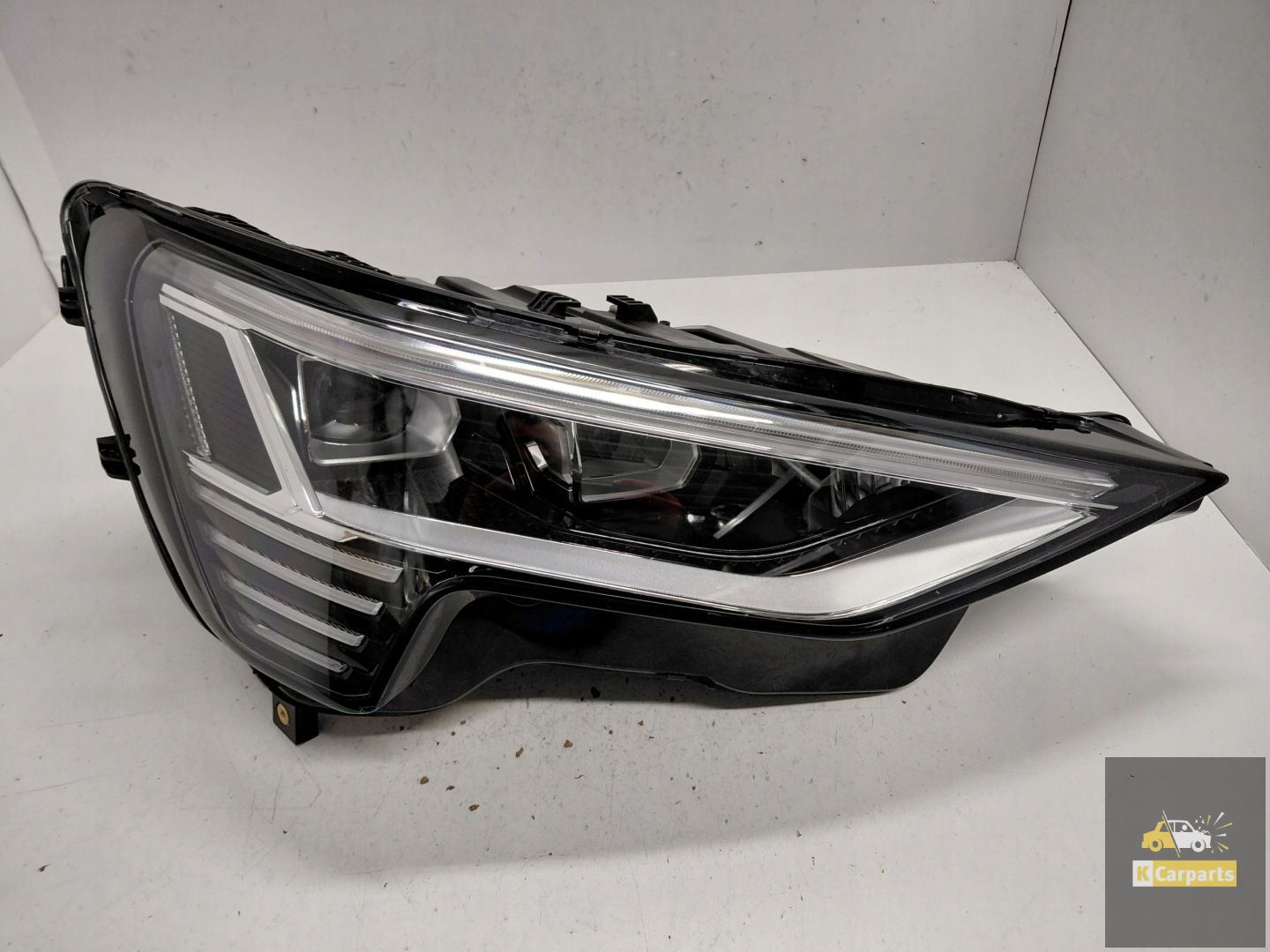 4KE.941.782, Phare droit Audi E-Tron 4KE Matrix