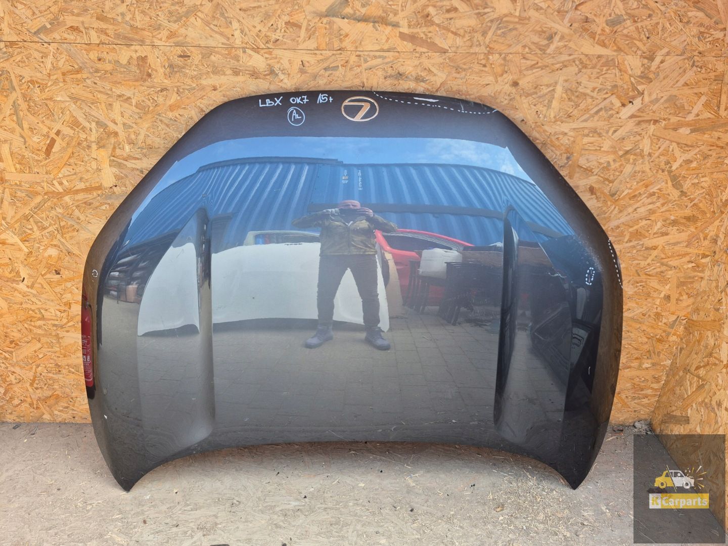Lexus LBX motorkap
