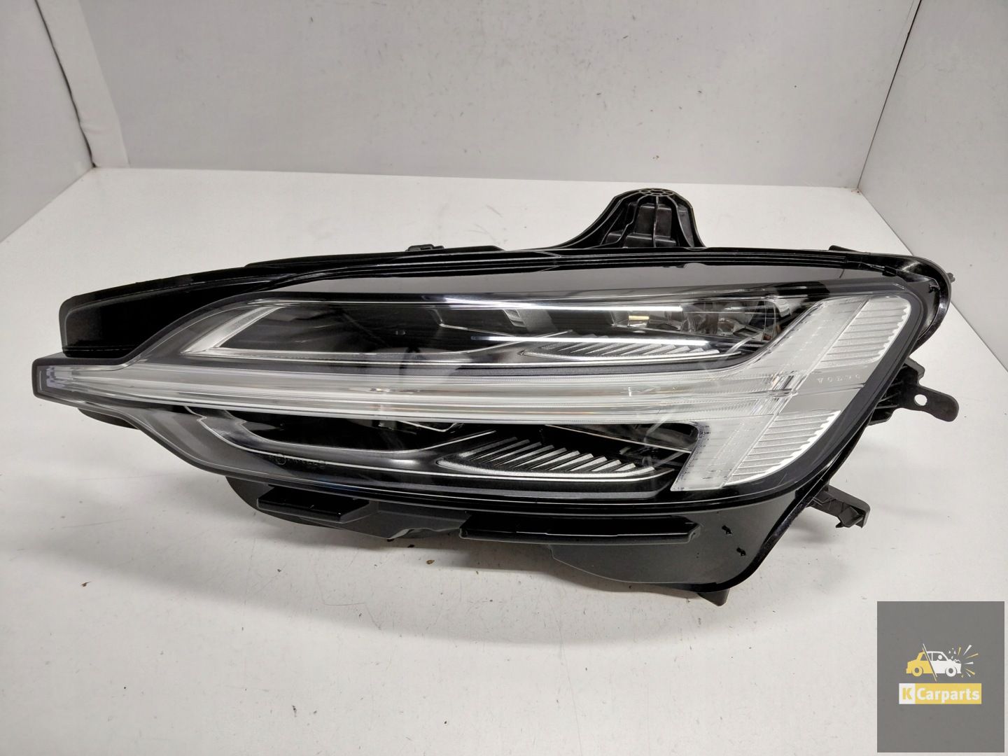 32338001, Volvo V60 S60 III Lift Full LED light left Perfect NEW