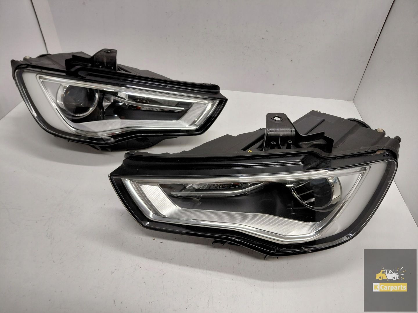 8V0.941.043.L, Audi A3 8V Xenon LED Geen Torsie links rechts lamp