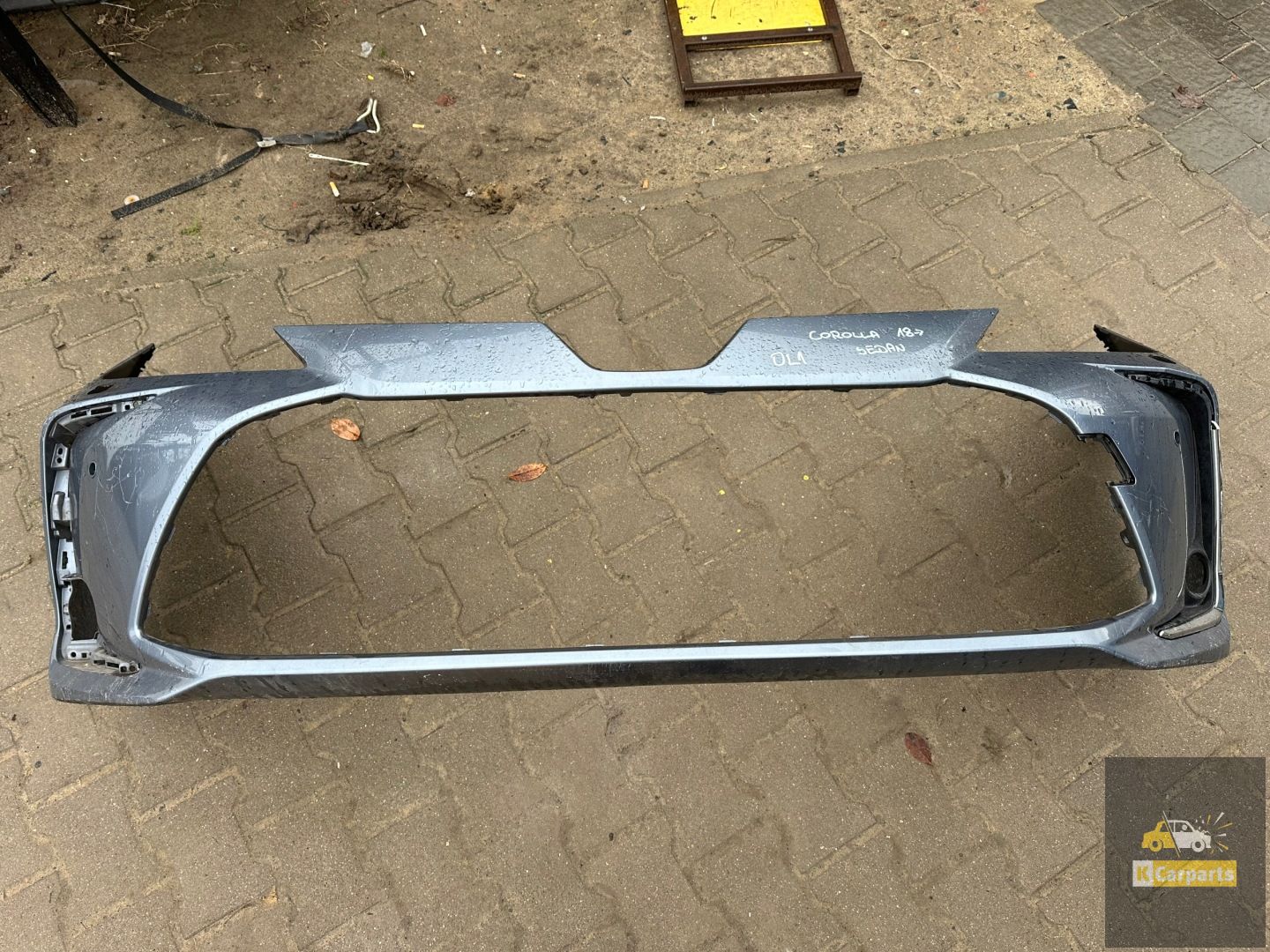 Toyota Corolla E21 Limousine Frontstoßstange