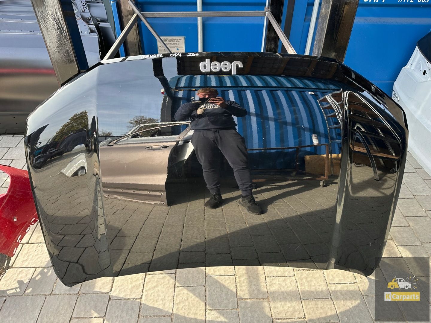 Jeep Avenger motorkap