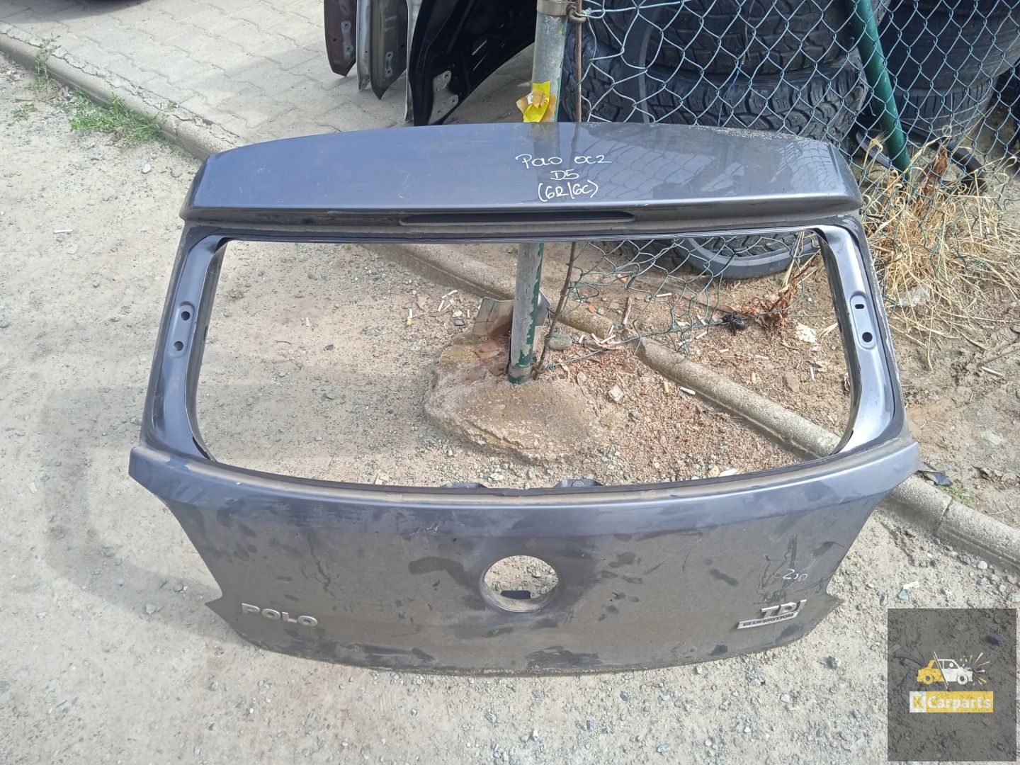 VW Polo 6R tailgate
