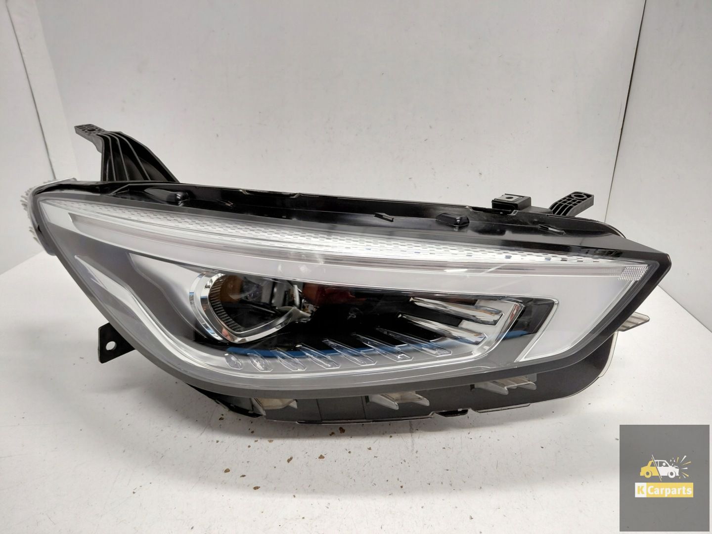 AC231127052, MG ZS Lift EV Full LED lamp right