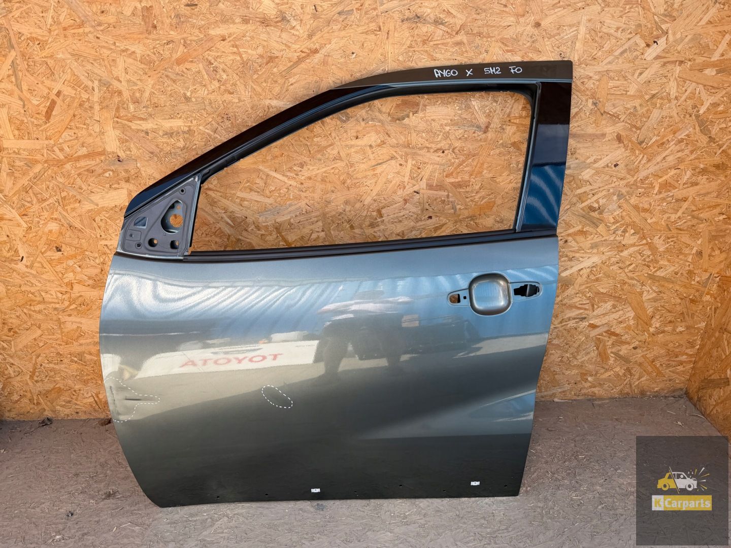 Toyota Aygo X Vordertür links