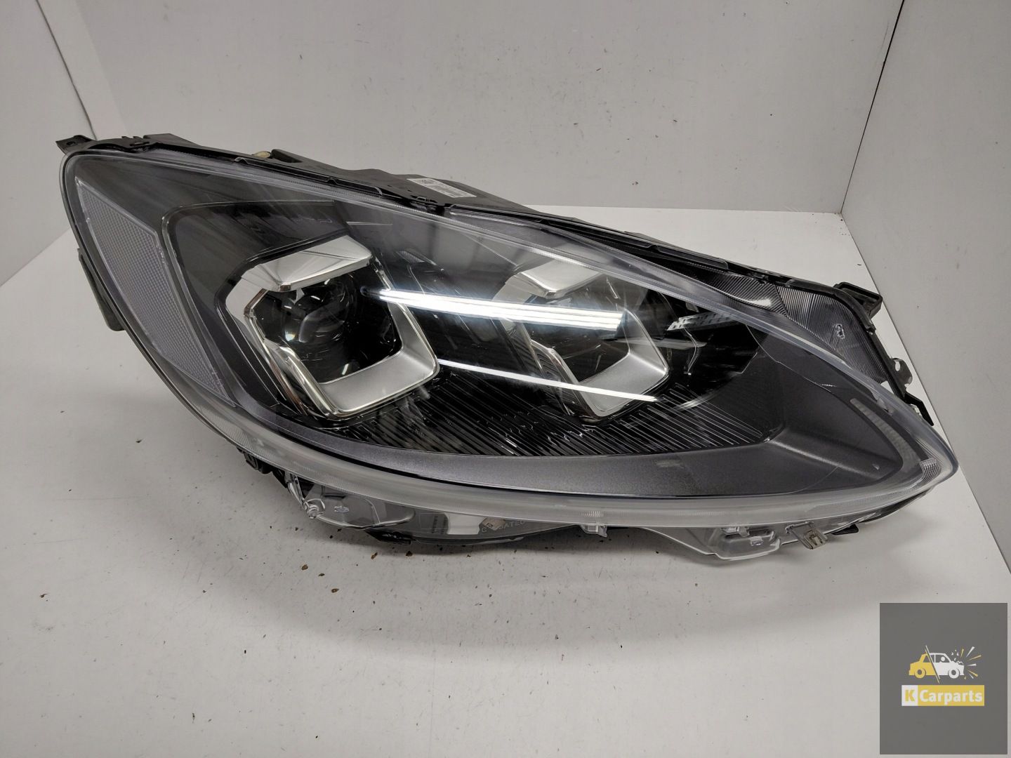 LV4B-13E016-AP, Ford Kuga MK3 Volledig Ledlamp met 2 lenzen rechts Ideaal