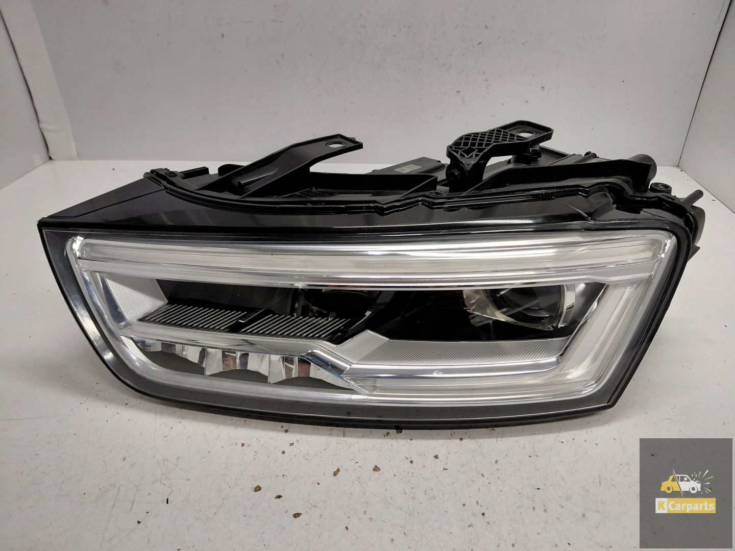 8U0941033, Audi Q3 8U, feu arrière à LED complet gauche