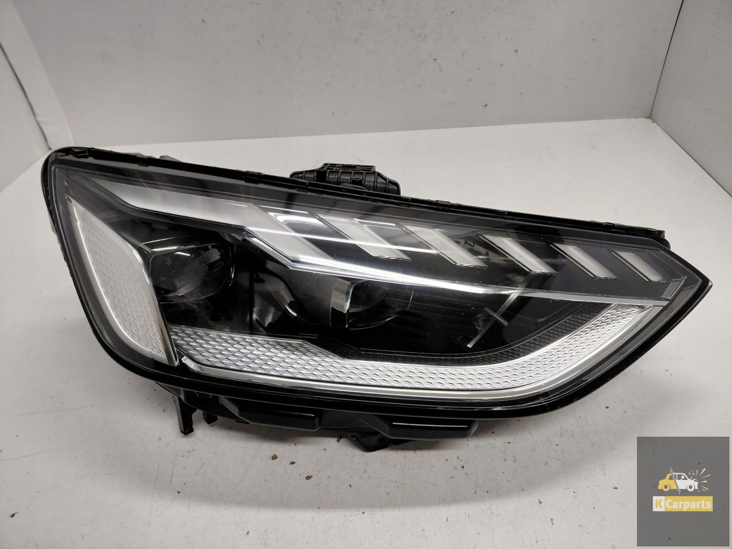 8W0.941.036.E, Audi A4 B9 8W Lift Matrix rechterlamp Ideaal