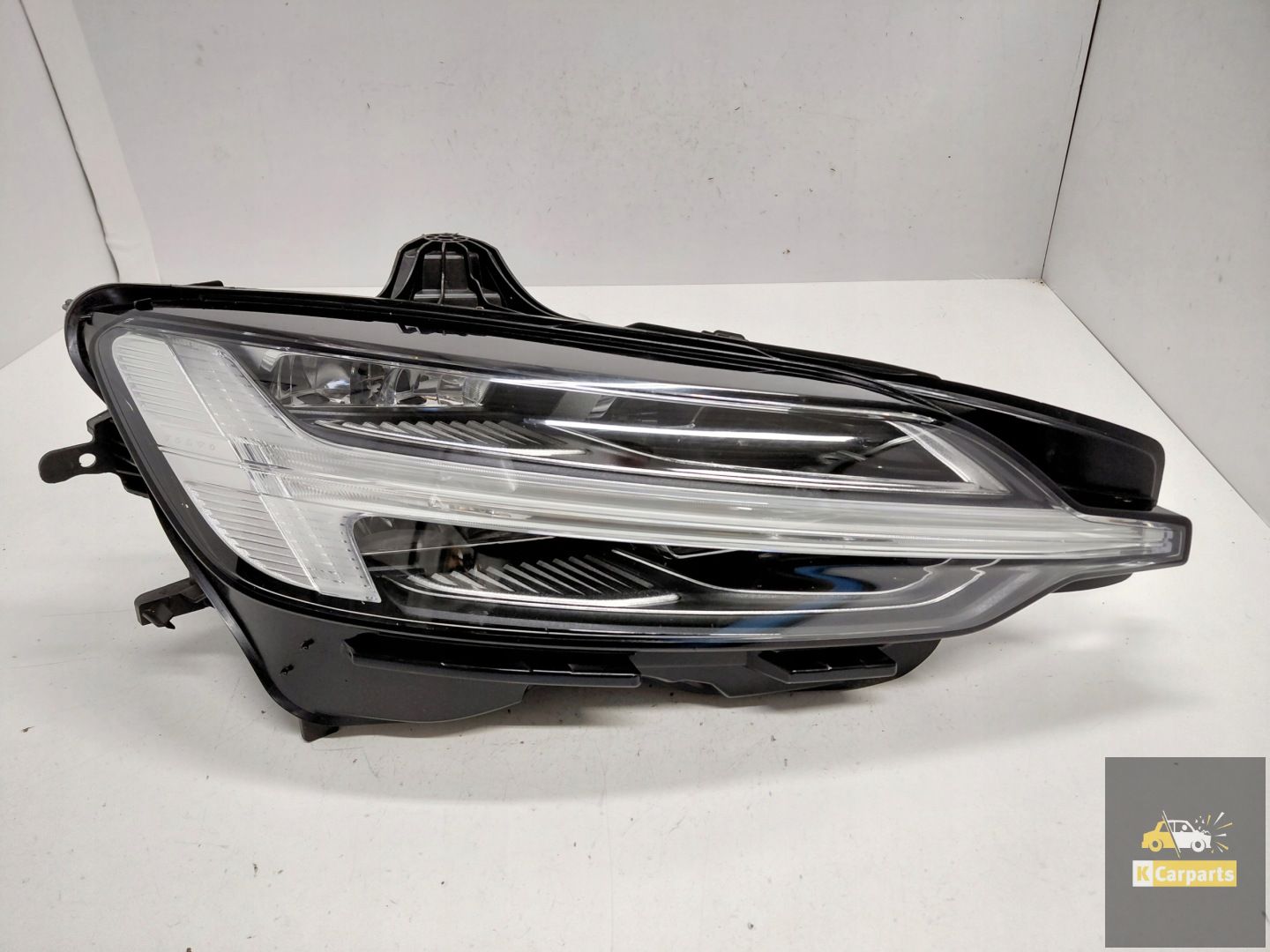 Volvo S60 V60 III Lift MID LED right headlight Ideal