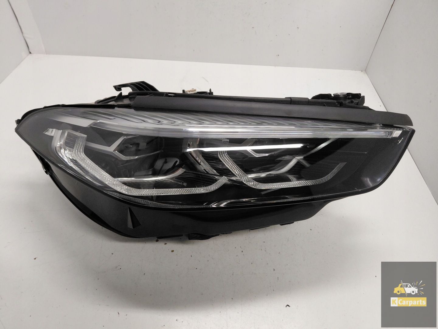 8739600, BMW 8 G14 G15 G16 Full Led rechterlamp