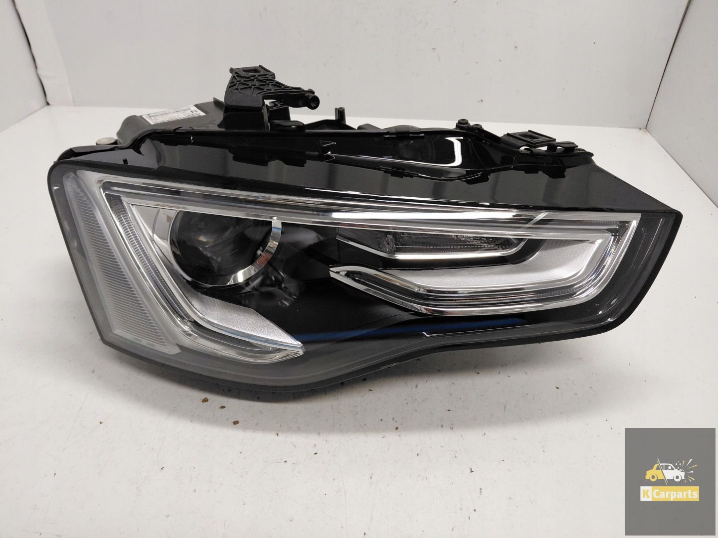 8T0941006C, Audi A5 8T0 Phare xénon droit sans torsion