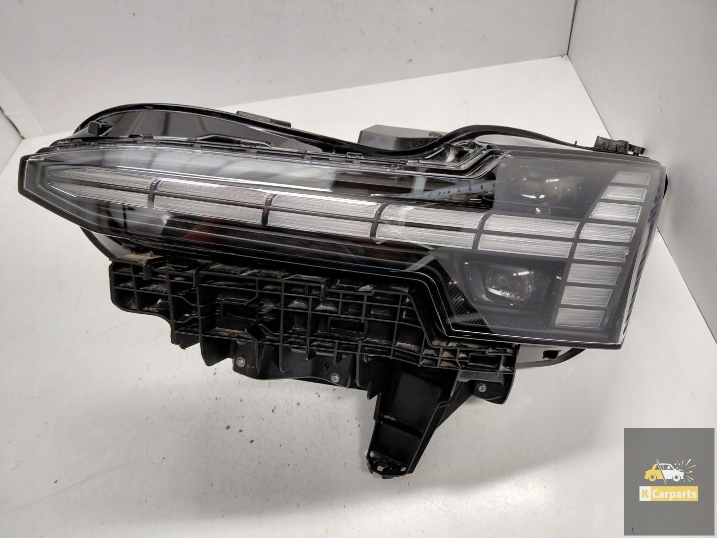 20231105, Volvo EX30 EX-30 LED-Glühbirne links voll Ideal