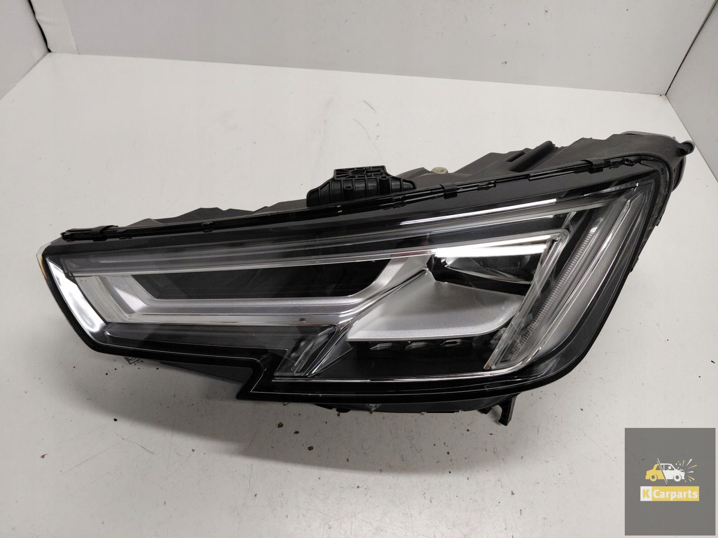 8W0941033, Audi A4 B9 8W Full LED-lamp links