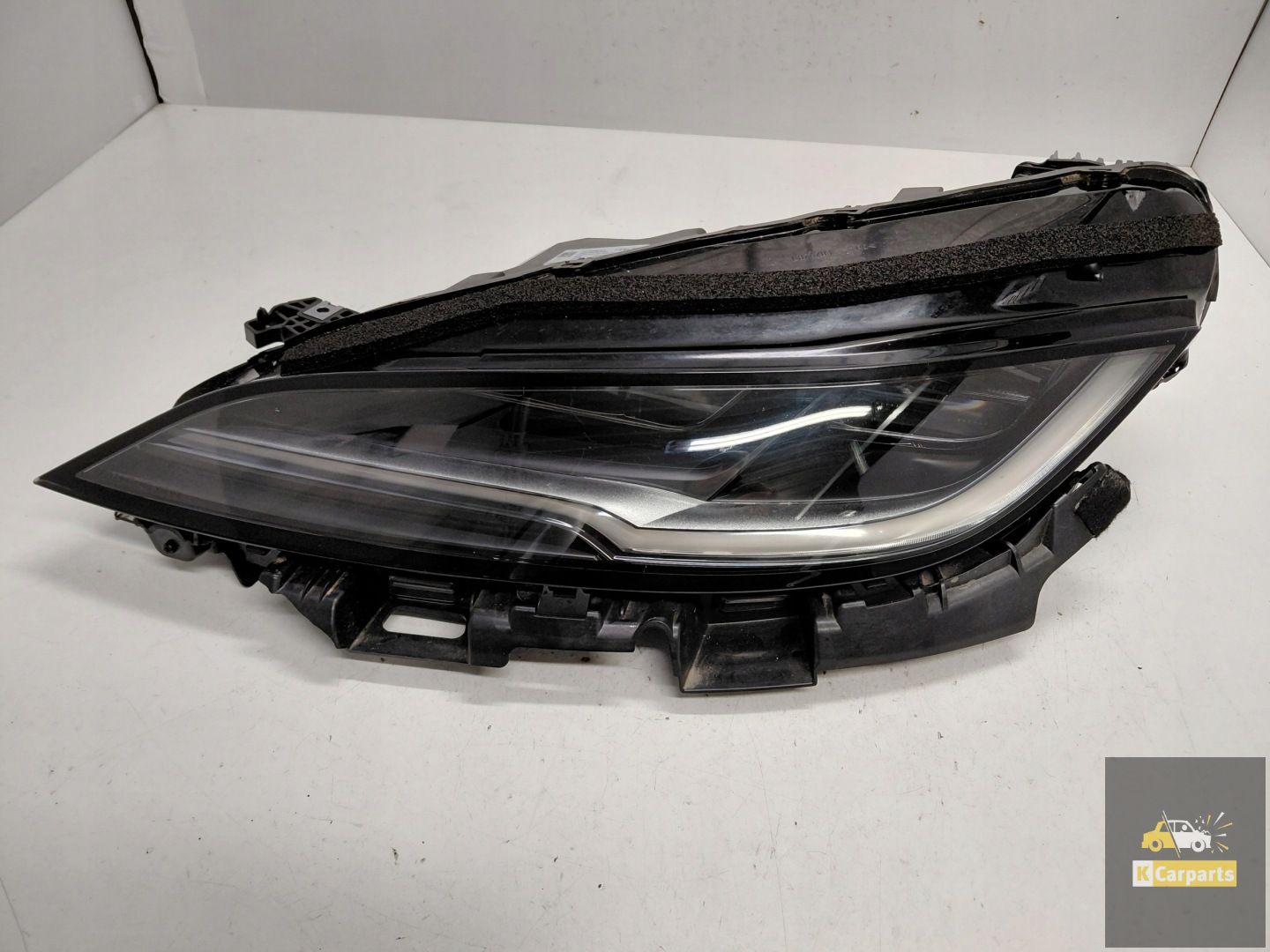 1760888-00-E, Tesla Model 3 II 23- Volledig Led-licht links